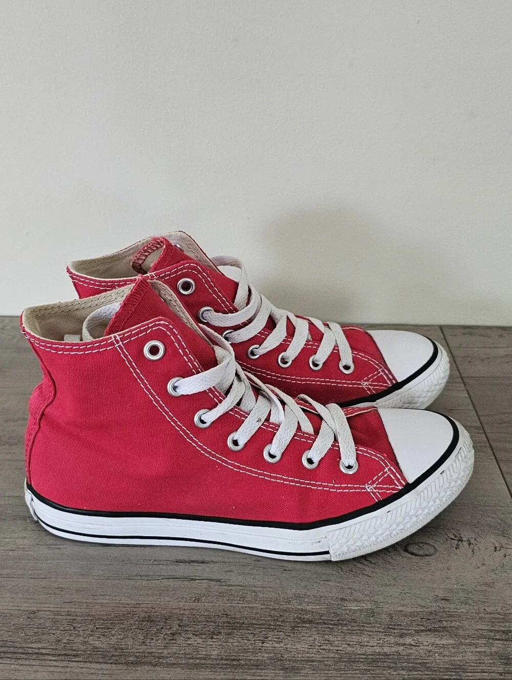 Converse Kids Red High-Top Sneakers Boy Girl Size 3.5